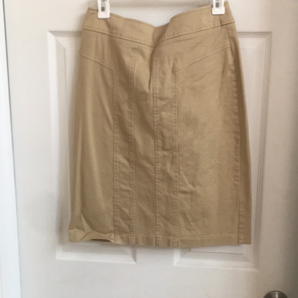 Khaki pencil skirt - size medium